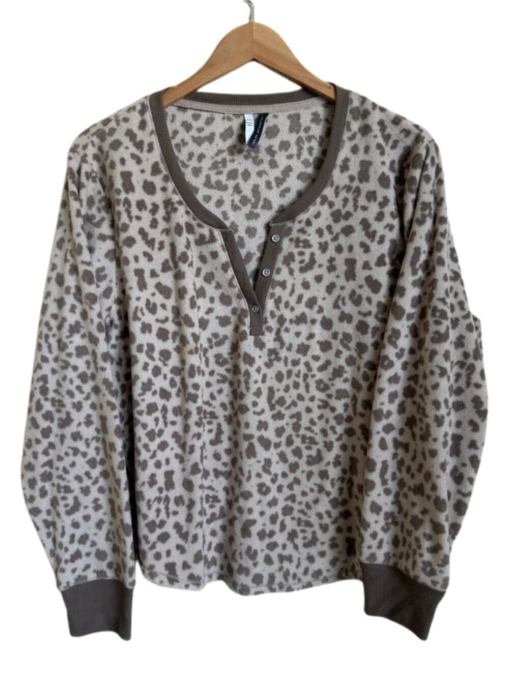Jaclyn Intimates Plush Fleece Henley Lounge Top 2XL Leopard Print Sleepwear Soft